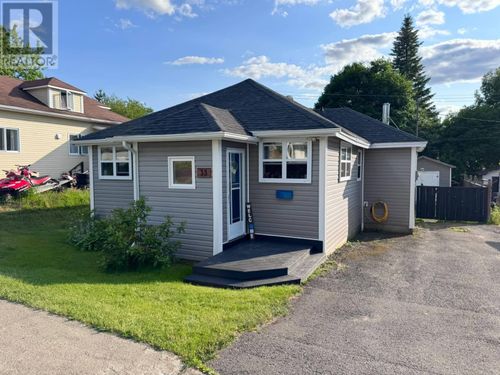 33 Beaumont Ave, Grand Falls-Windsor, NL, A2A1Z8 | Card Image