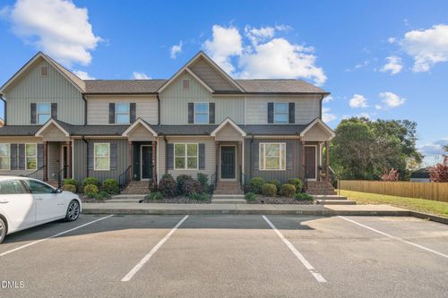 371 S Church St, Coats, NC, 27521-8758 | Card Image