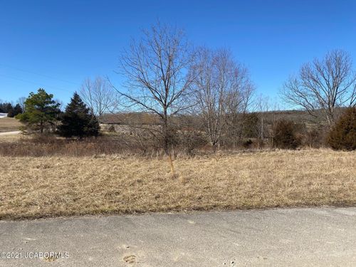 510 Whispering Cedar Ln, Jefferson City, MO, 65101-8625 | Card Image