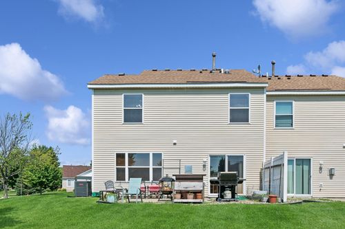 15682 Fjord Ave, Apple Valley, MN, 55124-5825 | Card Image