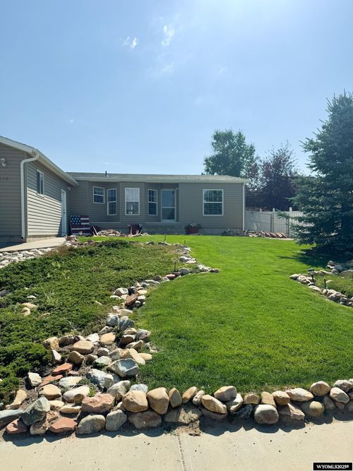 1605 Shetland Dr, Laramie, WY, 82070-5390 | Card Image