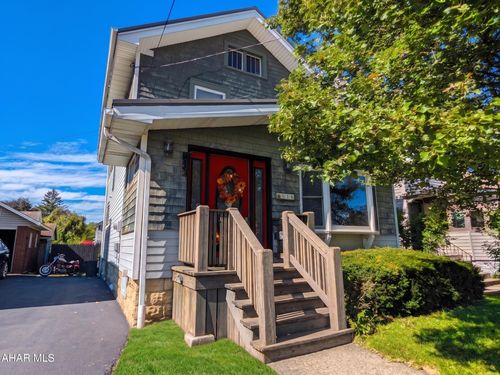 516 Logan Blvd, Altoona, PA, 16602-4104 | Card Image