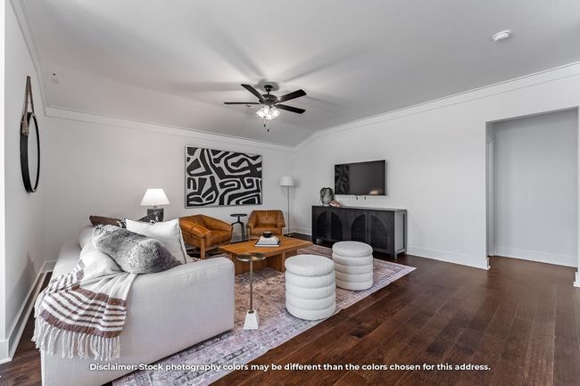 Living Area | Image 8