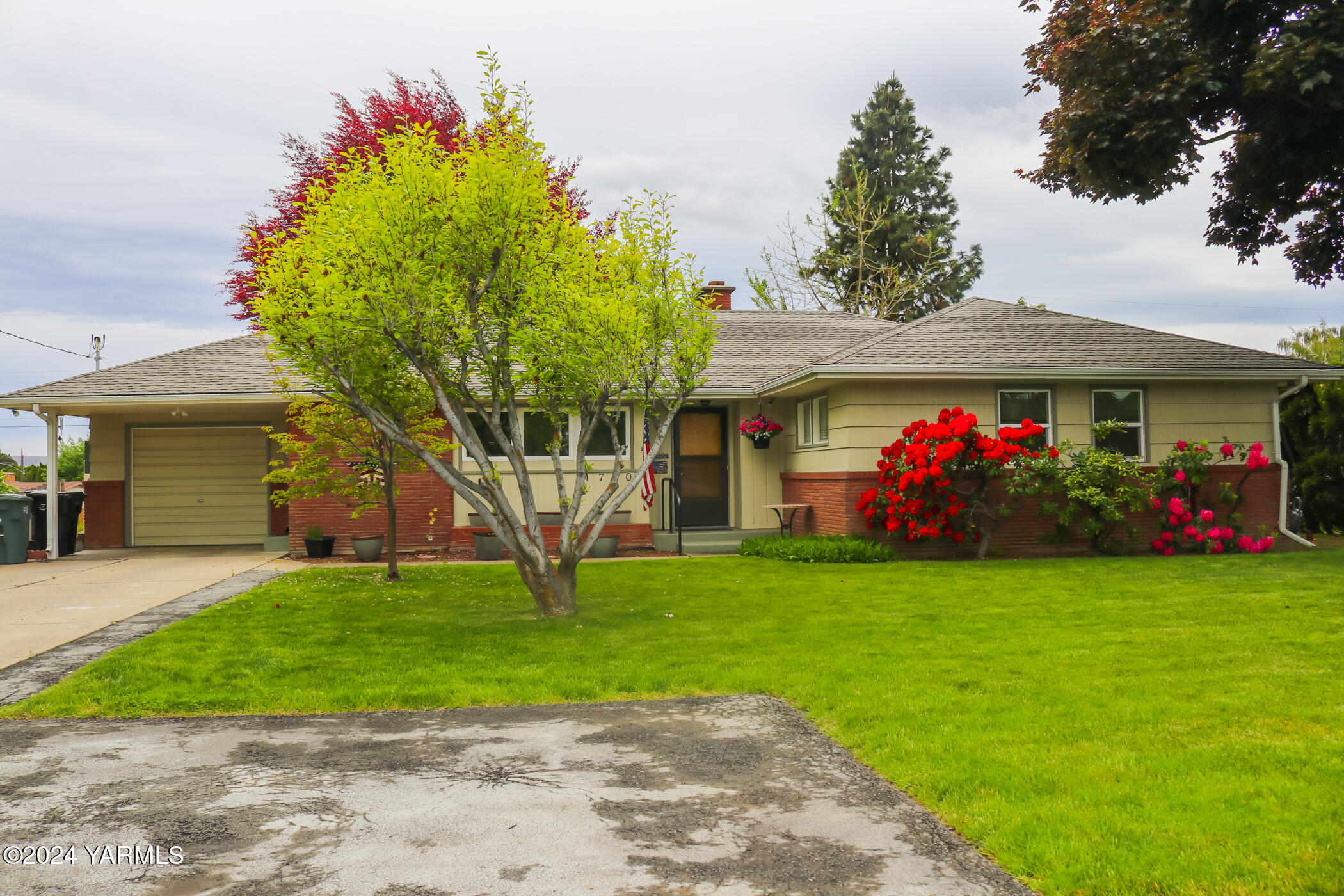 Englewood Ave, Yakima, WA 98908