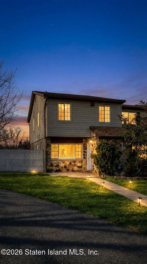 25a Fuller Court, Staten Island, NY, 10306 | Card Image