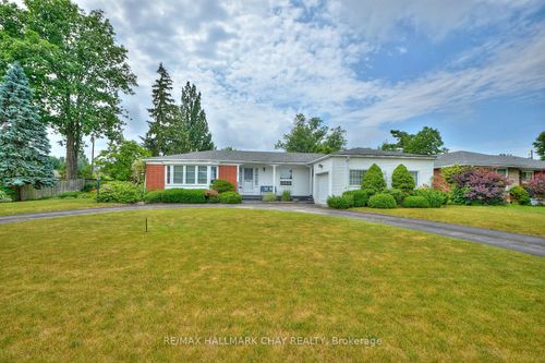 6 Glendale Dr, Welland, ON, L3C4Y6 | Card Image