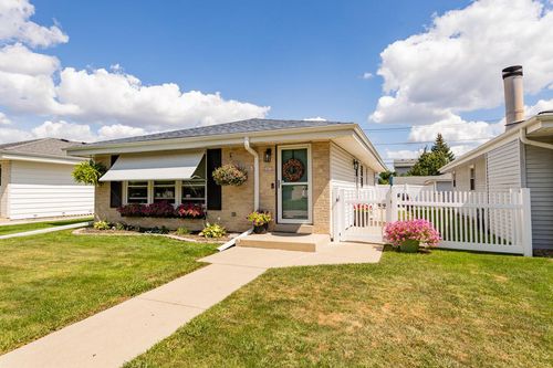 2432 S 109th Street, WEST ALLIS, WI, 53227 | Card Image