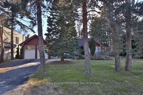 1336 Queen Victoria Ave, Mississauga, ON, L5H3H3 | Card Image