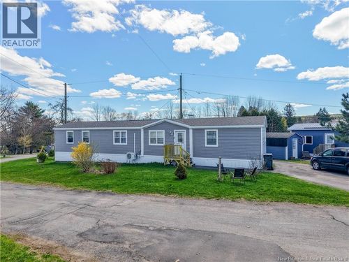 154 Cassidy Cir, Fredericton, NB, E3B7N3 | Card Image