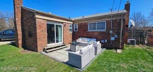 8743 Holly Dr, Canton, MI, 48187-4251 | Card Image