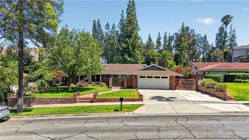 945 Le Conte Dr, Riverside, CA, 92507-5934 | Card Image