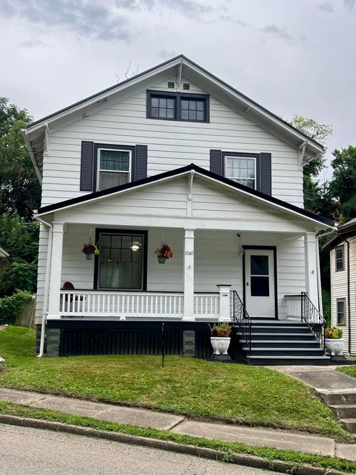 1040 Wheeling Ave, Zanesville, OH, 43701-4417 | Card Image