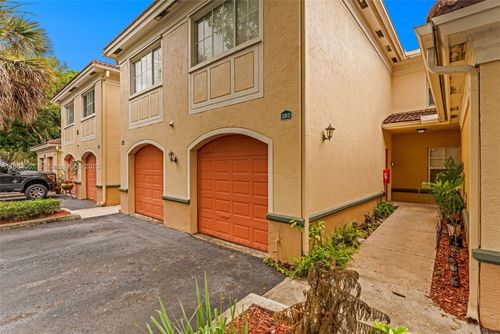 apt-203-2464 Centergate Dr, Miramar, FL, 33025-7209 | Card Image