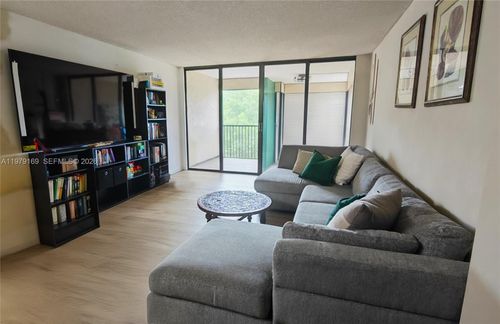 apt-520b-2802 N N 46th Ave, Hollywood, FL, 33021-2972 | Card Image