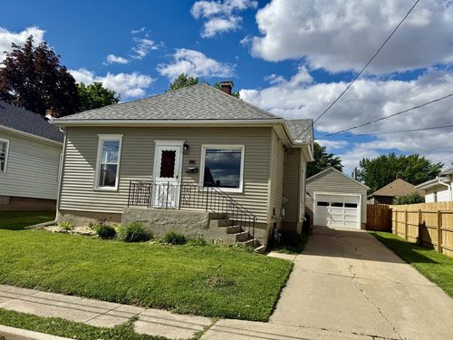 625 10th St, Peru, IL, 61354-2336 | Card Image