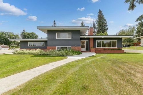 5307 48 Avenue, Sylvan Lake, AB, T4S1G5 | Card Image