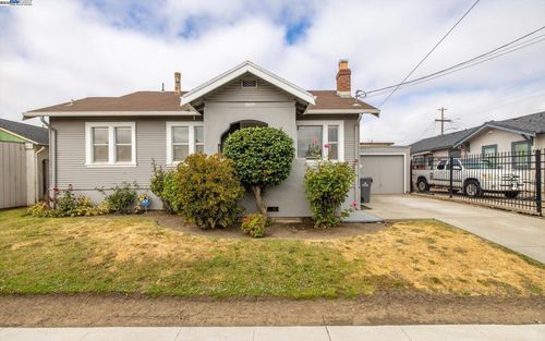 10109 Plymouth St, Oakland, CA, 94603 | Card Image