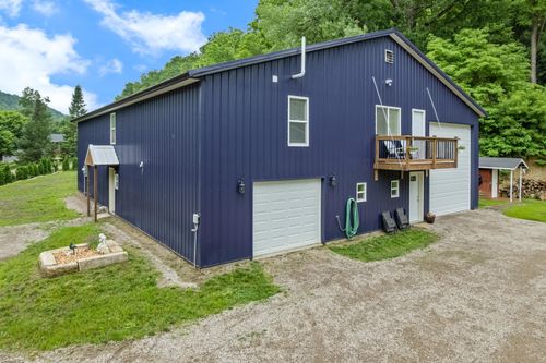 15315 County Road 25, Rollingstone, MN, 55969-4039 | Card Image
