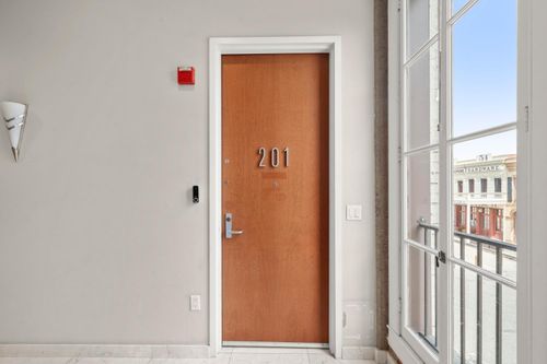 201-120 I Street, Sacramento, CA, 95814 | Card Image