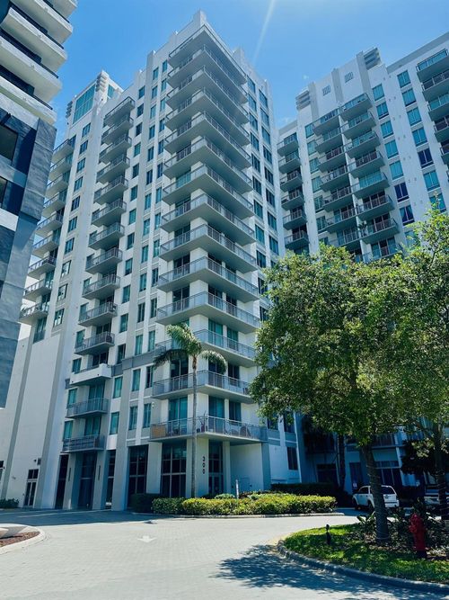 201-300 S Australian Avenue, West Palm Beach, FL, 33401 | Card Image