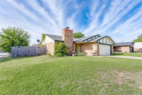 932 Hampton Circle, Yukon, OK, 73099 | Card Image