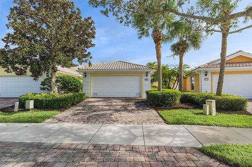 4951 Corsica Sq, Vero Beach, FL, 32967-7686 | Card Image