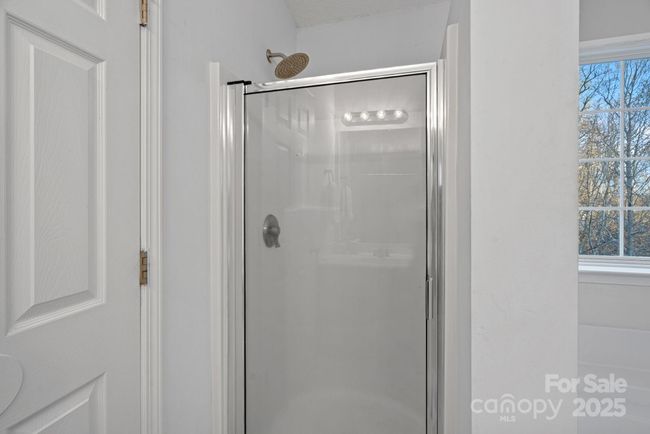 Primary Shower | Image 18