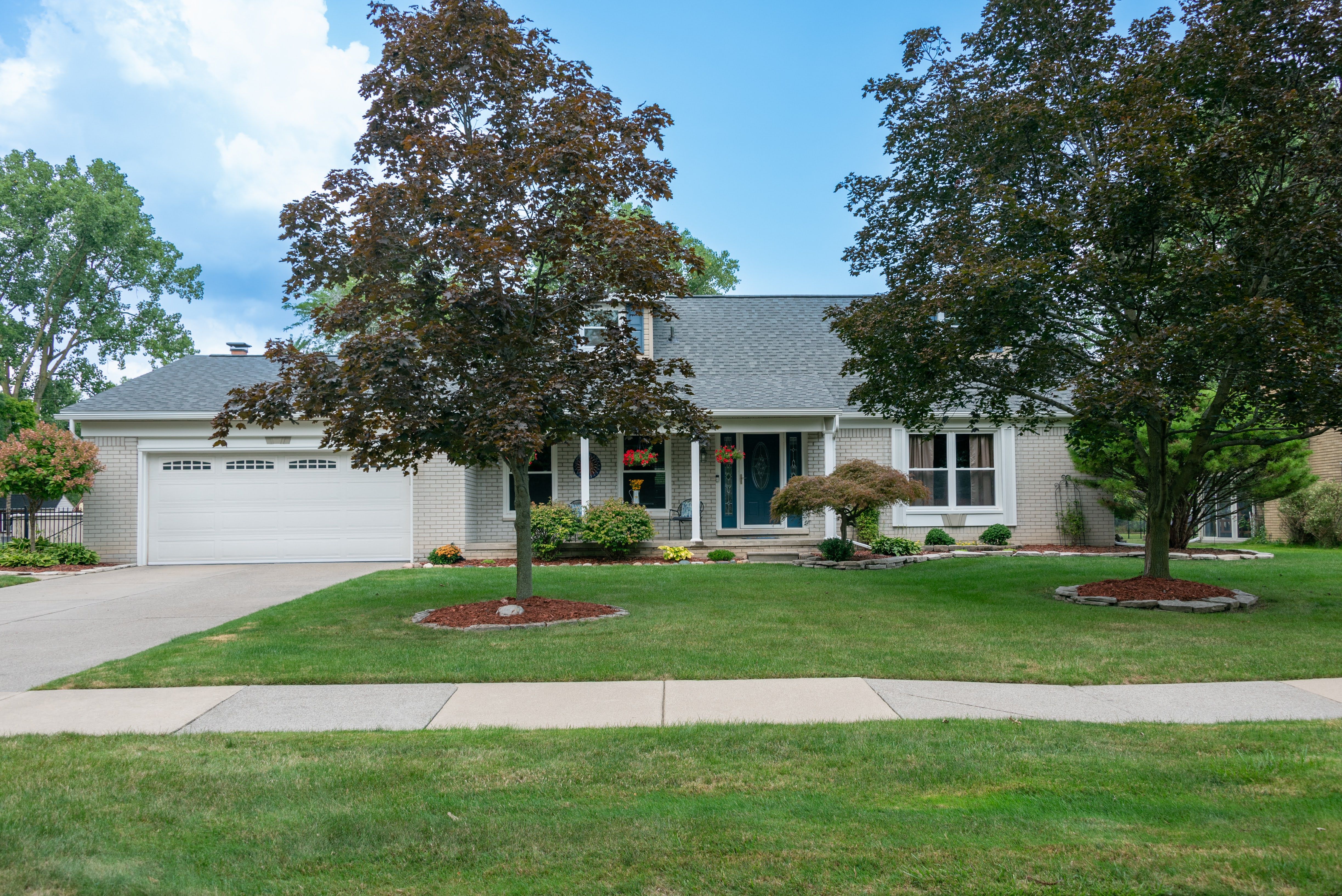 Hampton Rd, Grosse Ile, MI 48138