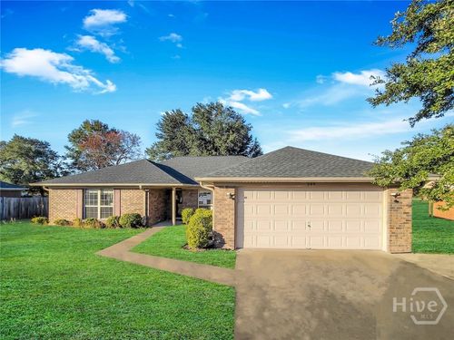 205 Bridgemont Way, Hinesville, GA, 31313-8301 | Card Image