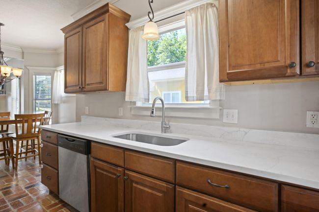 169 kit counter and sink | Image 13