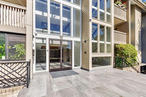 apt-w203-49 Showers Dr, Mountain View, CA, 94040-1470 | Card Image
