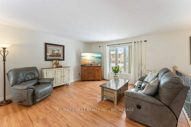 34 Centre St, House other with 4 bedrooms, 2 bathrooms and 3 parking in Newburgh ON | Image 10