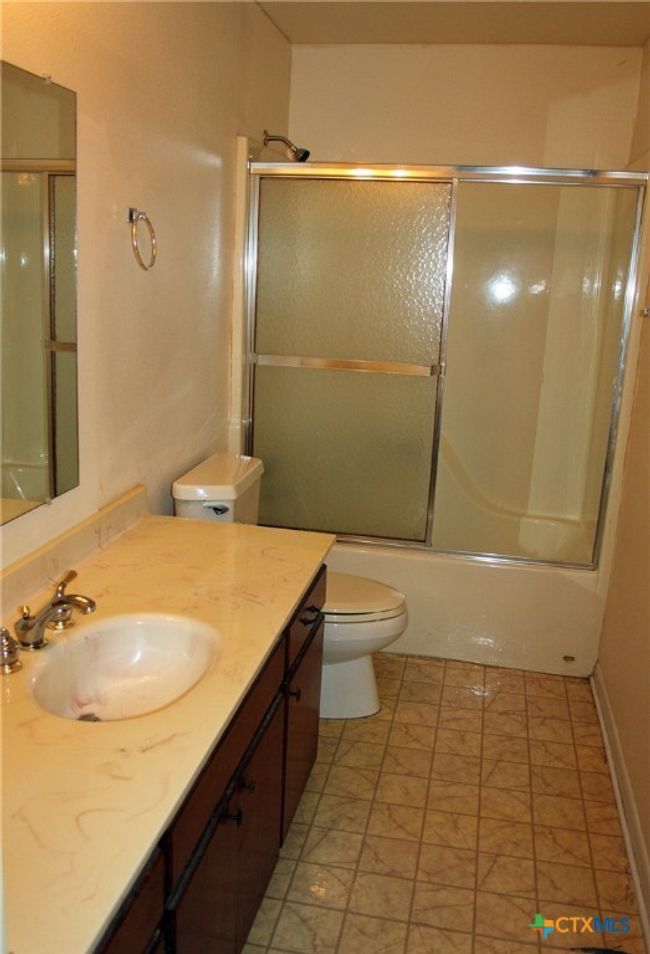 854 Pettytown Rd, Home with 3 bedrooms, 2 bathrooms and null parking in Red Rock TX | Image 9