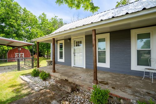 167 W Ross Street, Walnut Springs, TX, 76690 | Card Image