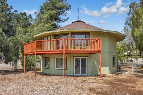 11101 Spanish Hills Dr, Corona, CA, 92883-5051 | Card Image