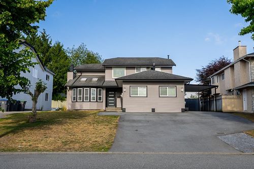 8902 142a St, Surrey, BC, V3V7T1 | Card Image