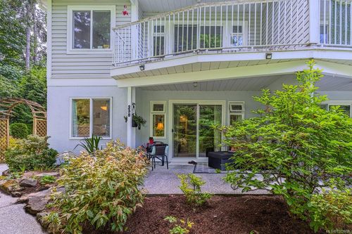 238 Bowlsby St, Nanaimo, BC, V9R5K1 | Card Image