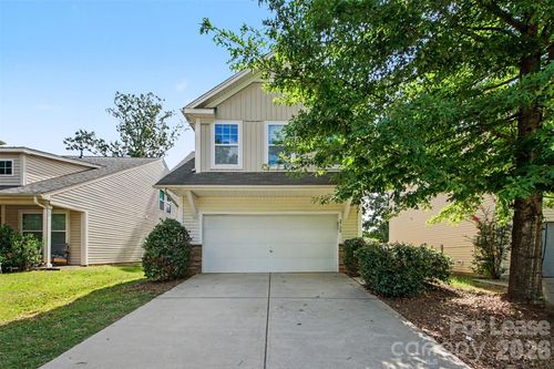 2720 Bramble Ridge Ct, Charlotte, NC, 28215-7614 | Card Image