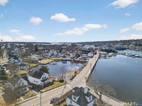 40 Holmes St, Mystic, CT, 06355-2624 | Card Image