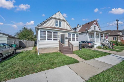 3342 11th St, Wyandotte, MI, 48192-5617 | Card Image