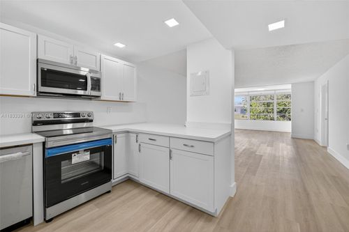 apt-104-8305 Sunrise Lakes Blvd, Sunrise, FL, 33322-1515 | Card Image