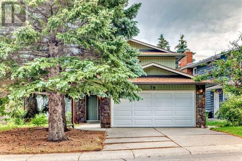 19 Ranch Estates Rd Nw, Calgary, AB, T3G1L4 | Card Image