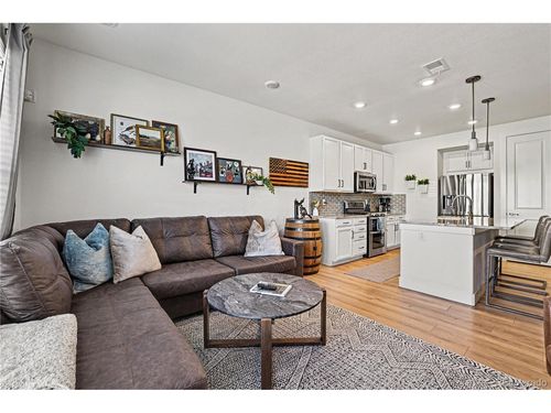 8863 Fraser River Loop, Littleton, CO, 80125-7643 | Card Image