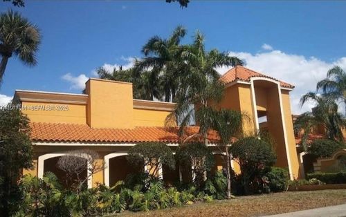 apt-f210-18111 Nw 68th Ave, Hialeah, FL, 33015-3987 | Card Image