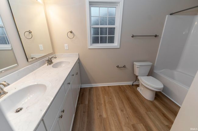 5621 Camden Dr, House other with 4 bedrooms, 3 bathrooms and null parking in Newburgh IN | Image 27