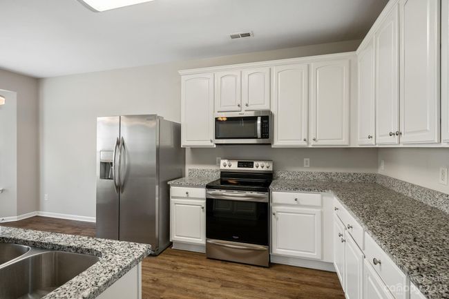 9814 Forest Run Ln, House other with 3 bedrooms, 2 bathrooms and null parking in Charlotte NC | Image 13