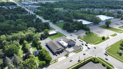 6020 Davison Rd, Burton, MI, 48509-1607 | Card Image