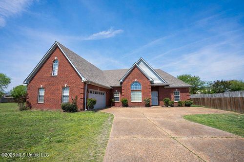 4275 Sweet Flag Loop W, Southaven, MS, 38671-7202 | Card Image