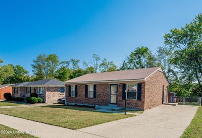 10813 Oreland Mill Rd, House other with 3 bedrooms, 1 bathrooms and null parking in Louisville KY | Image 2