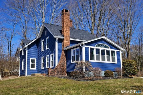 24 N Main St, East Hampton, CT, 06424-1044 | Card Image